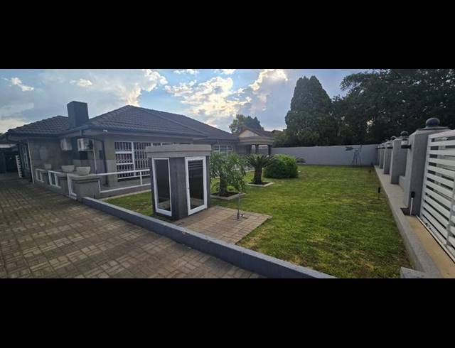 4 BEDROOM HOUSE FOR SALE IN ARCON PARK